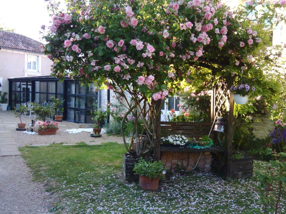 La Rosaliere Bed & Breakfast Chabournay Exterior photo